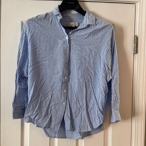 LOFT Women's Blue and White Striped Button Down Shirt